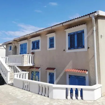 Frani 2 Apartment *