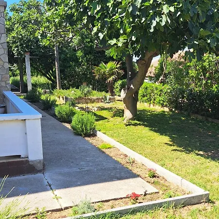 Frani 2 Apartmán